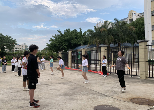 关于欧预赛警报拉响，各队备战如火如荼的信息