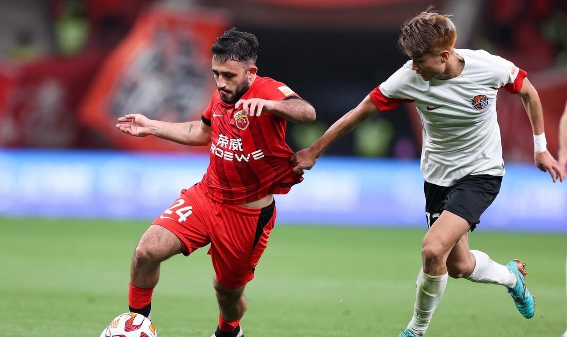 上海上港主场爆冷击败重庆力帆，稳步前进迎接接下一场比赛的简单介绍