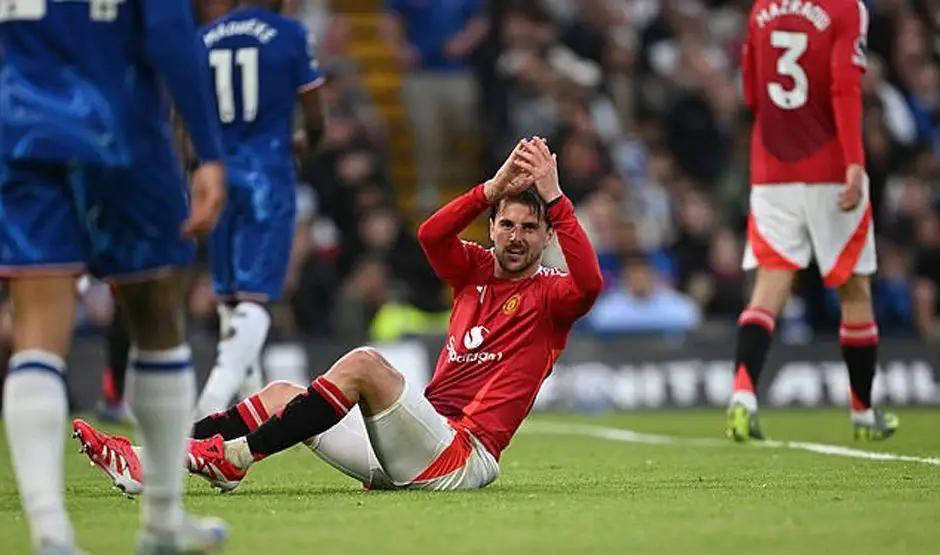 马德里竞技遭遇苦战,曼联全胜晋级 马德里竞技遭遇苦战,曼联全胜晋级