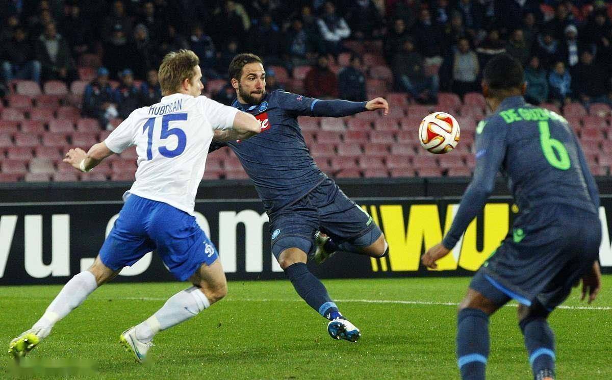 塞维利亚赛季首胜，士气大振豪夺三分的简单介绍