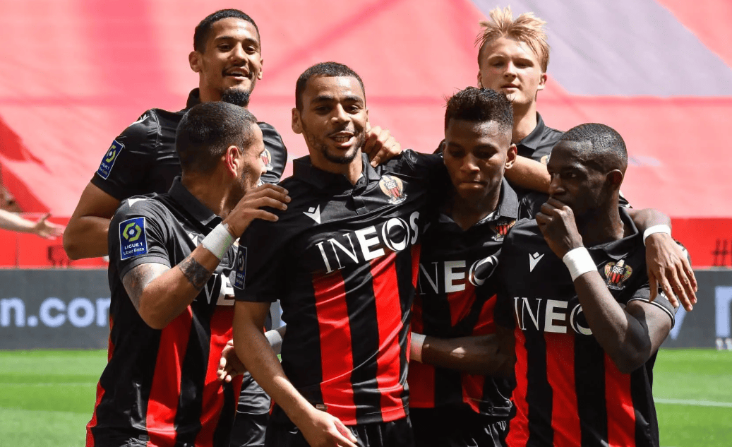 爱游戏在线-巴黎圣日耳曼遇南特，全力提升排名