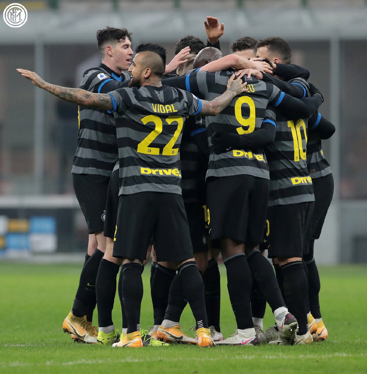 爱游戏官网网页版入口-关于克罗托内客场战胜亚特兰大，取得两连胜的信息