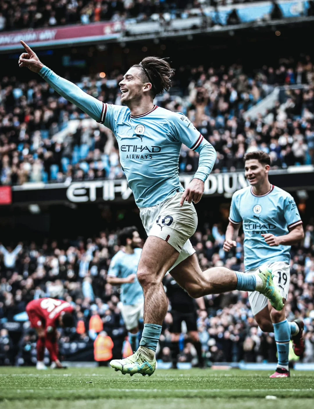 关于曼城主场大胜，新赛季目标清晰可见的信息