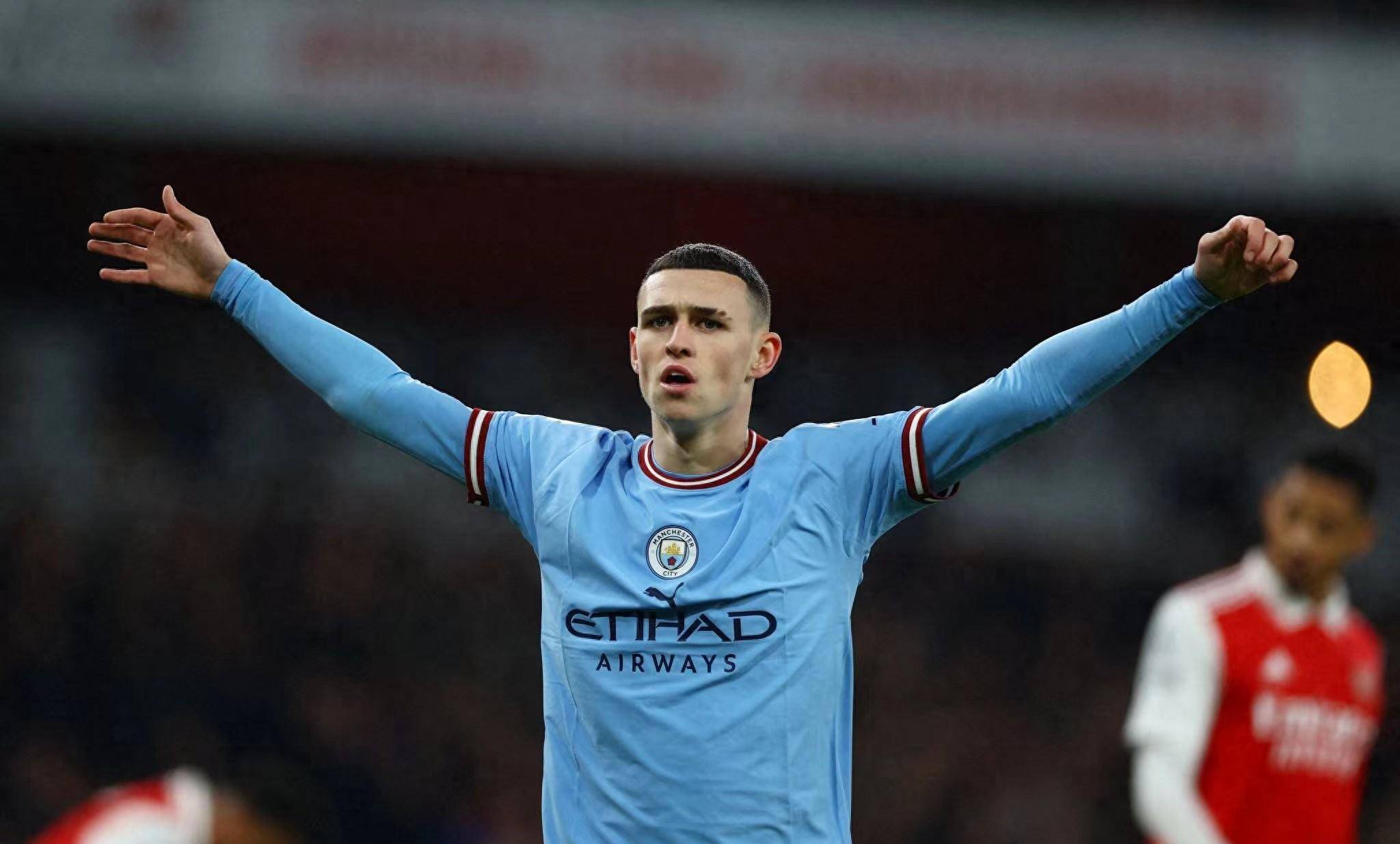 阿斯顿维拉后卫受伤离场,影响球队防线的简单介绍 阿斯顿维拉后卫受伤离场,影响球队防线的简单介绍