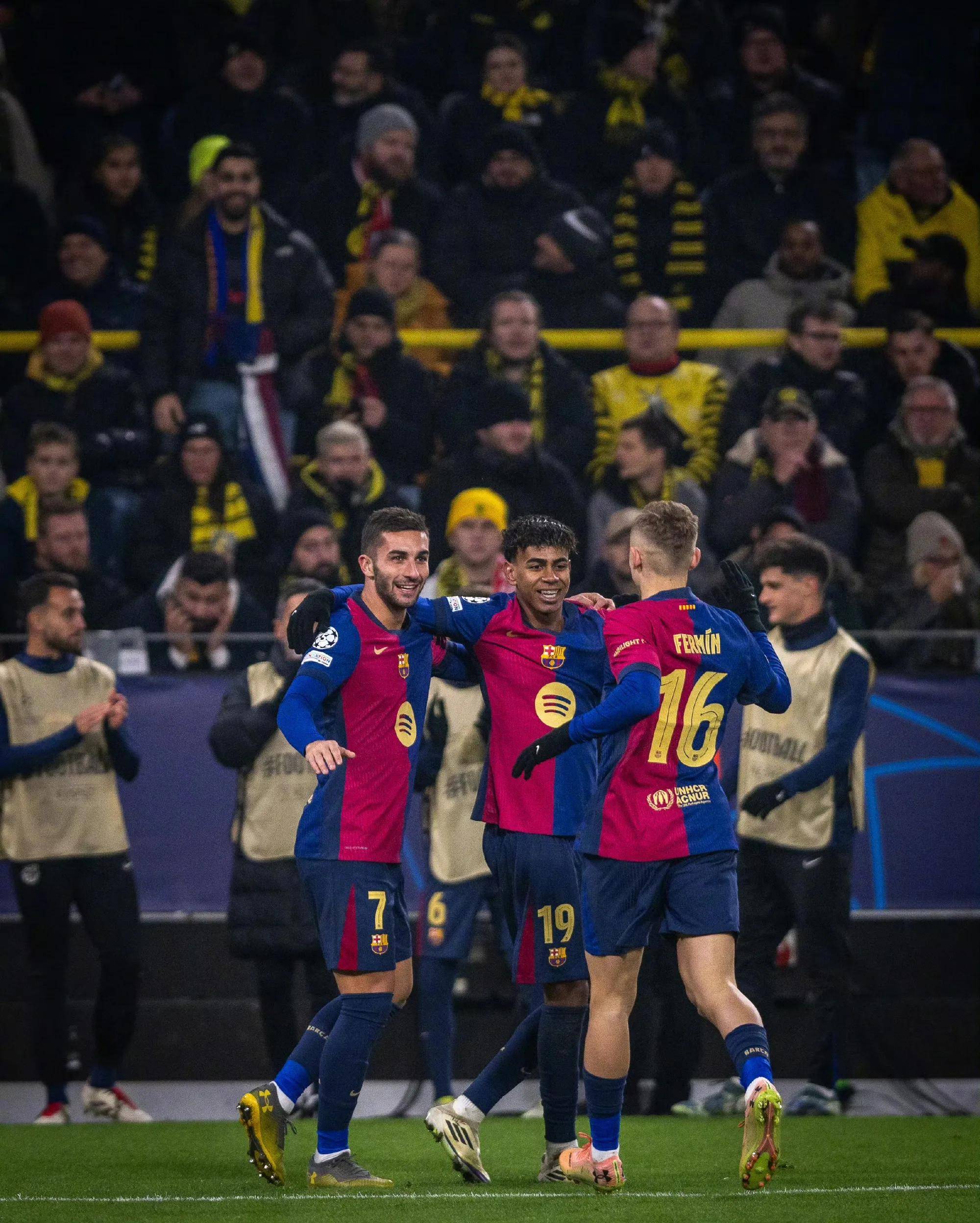 爱游戏在线-意甲比赛中球员们的拼搏精神感染全场的简单介绍