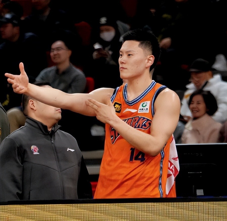 包含上海遭遇连败，球员状态需引起重视的词条