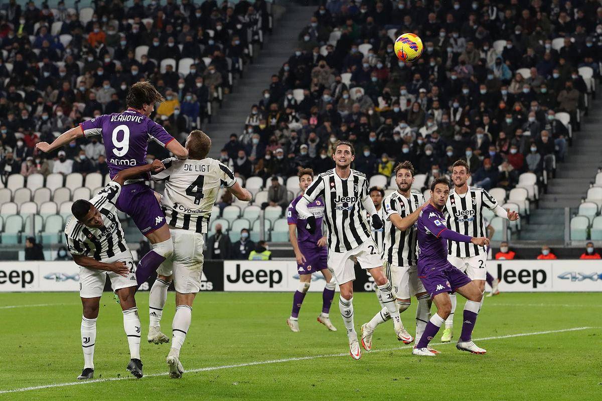 包含都灵尤文图斯凭借强大实力晋级强的词条