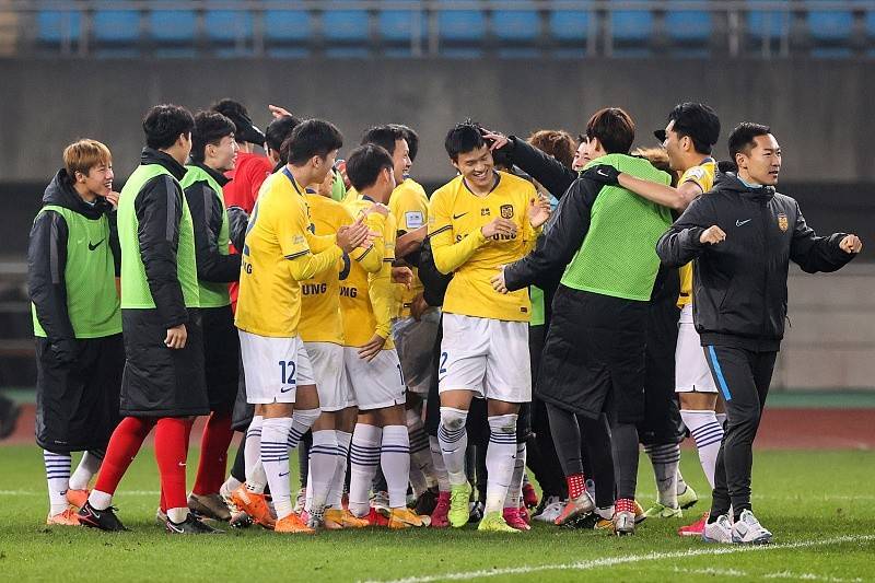 爱游戏在线登录-江苏苏宁再次领先积分榜,天津泰达难以追赶的简单介绍