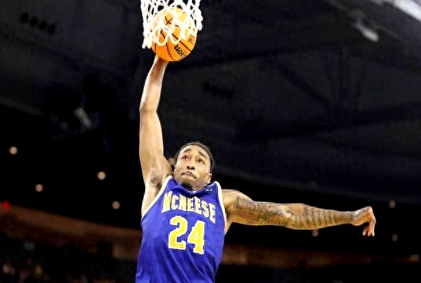 爱游戏app下载-包含人锋线亮点突出带队战胜火箭稳固防守的词条