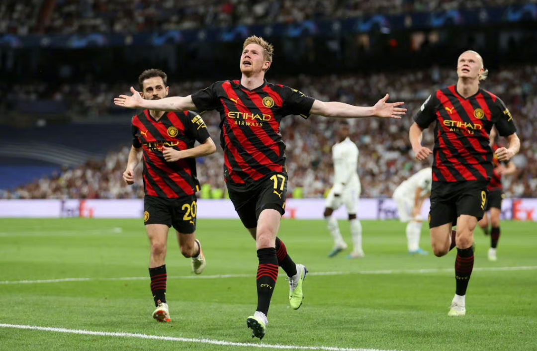 包含RB莱比锡在主场大胜，展现出强大的进攻火力的词条