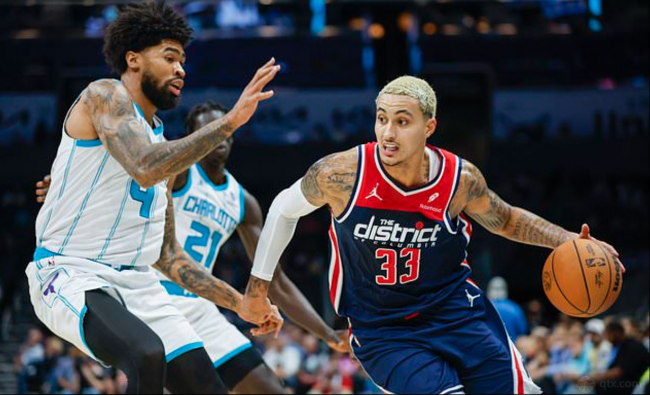 爱游戏在线-奇才险胜黄蜂！维斯布鲁克三双表现稳固领先的简单介绍