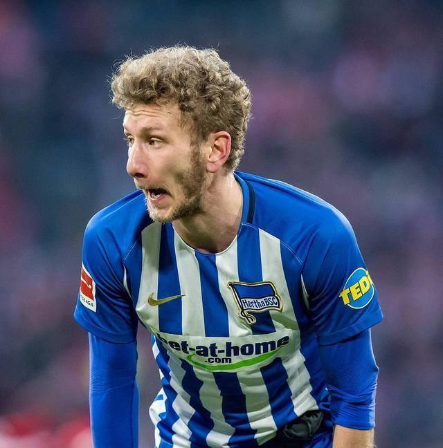 爱游戏官方登录入口-包含柏林赫塔保持不败势头，继续领先的词条