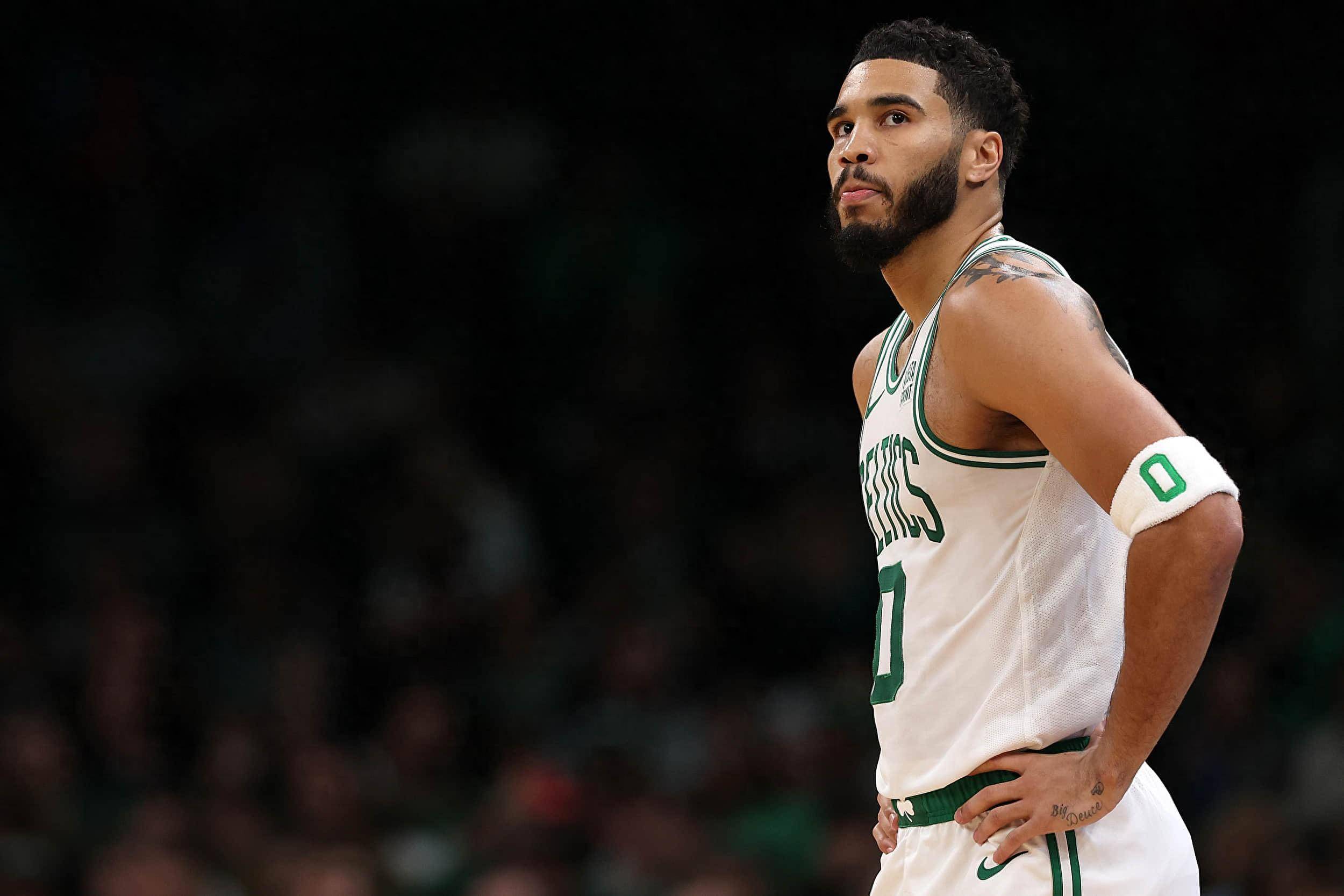 包含东部王牌之争，雄鹿与凯尔特人下场决战的词条