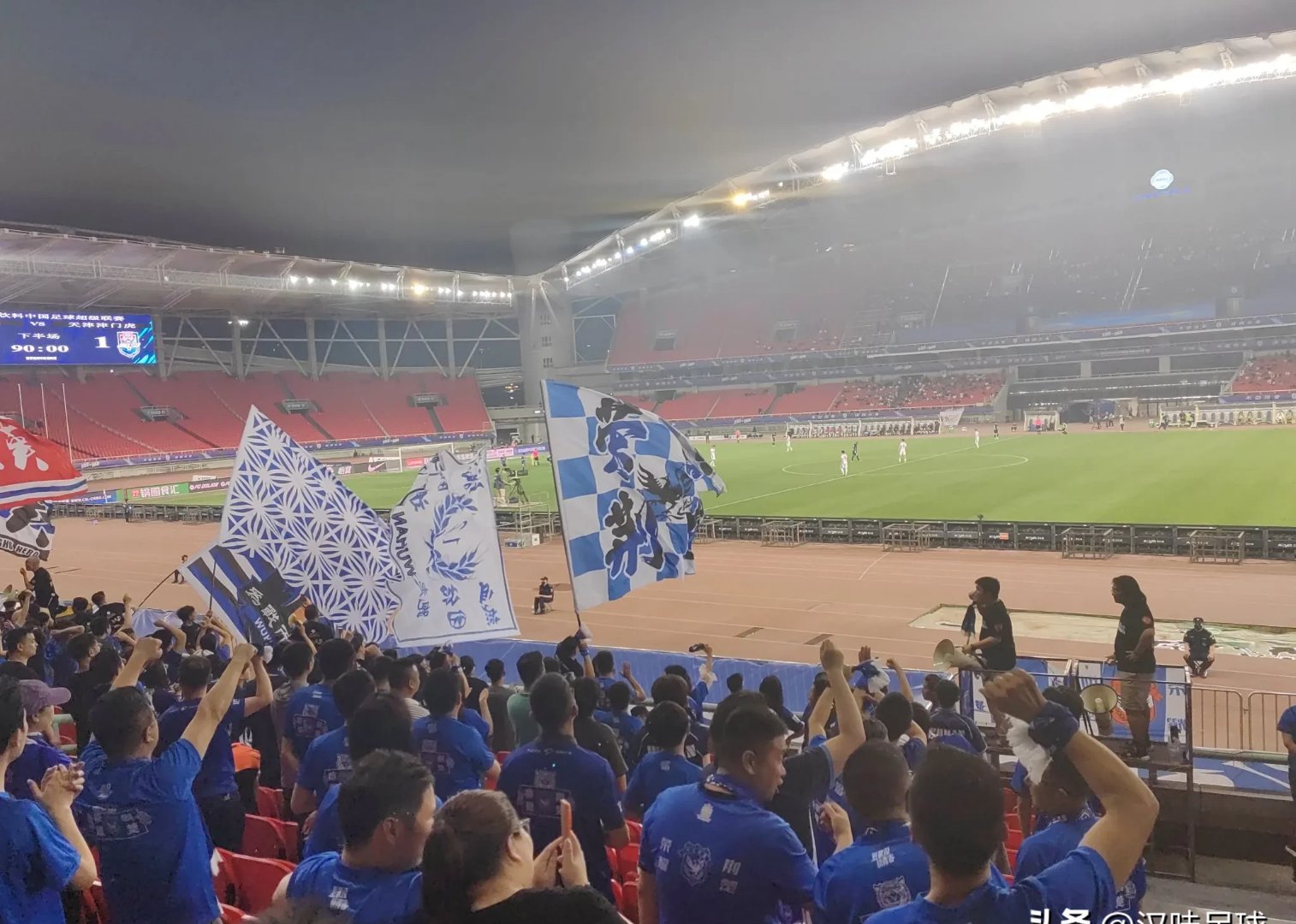 爱游戏官网-球队灌注全力队员拼搏赛场上如虎的简单介绍