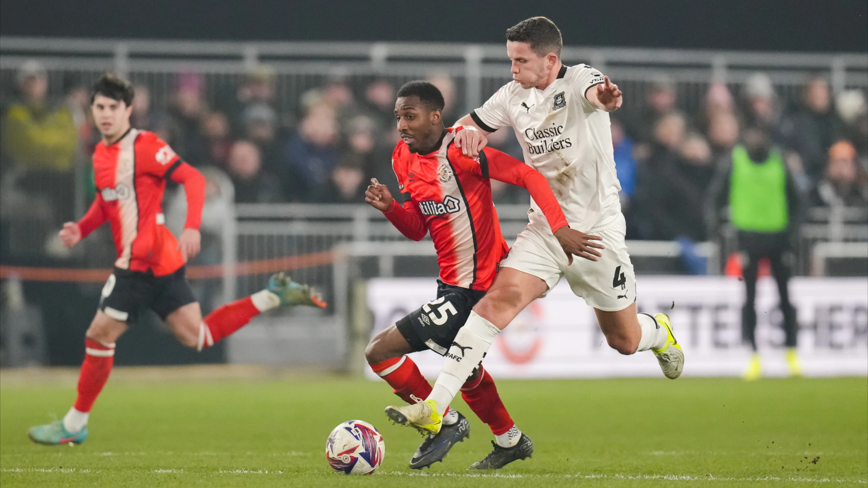 伯恩利主场失利,球队陷入低迷的简单介绍