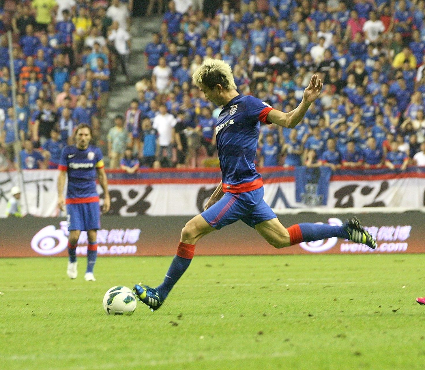 卡利亚里主场失利，难以调整状态的简单介绍