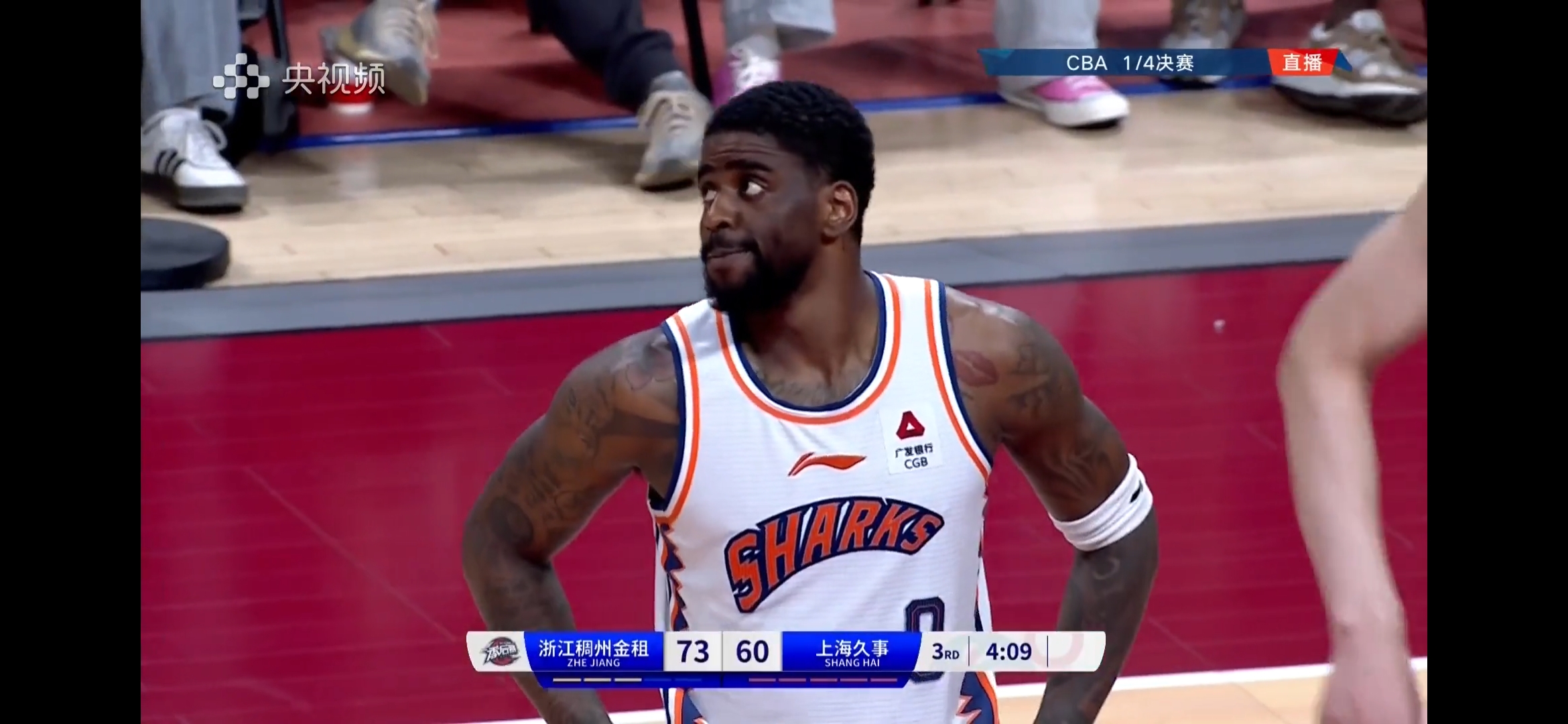 爱游戏官方登录入口-浙江男篮外援爆发，独得全队最高得分