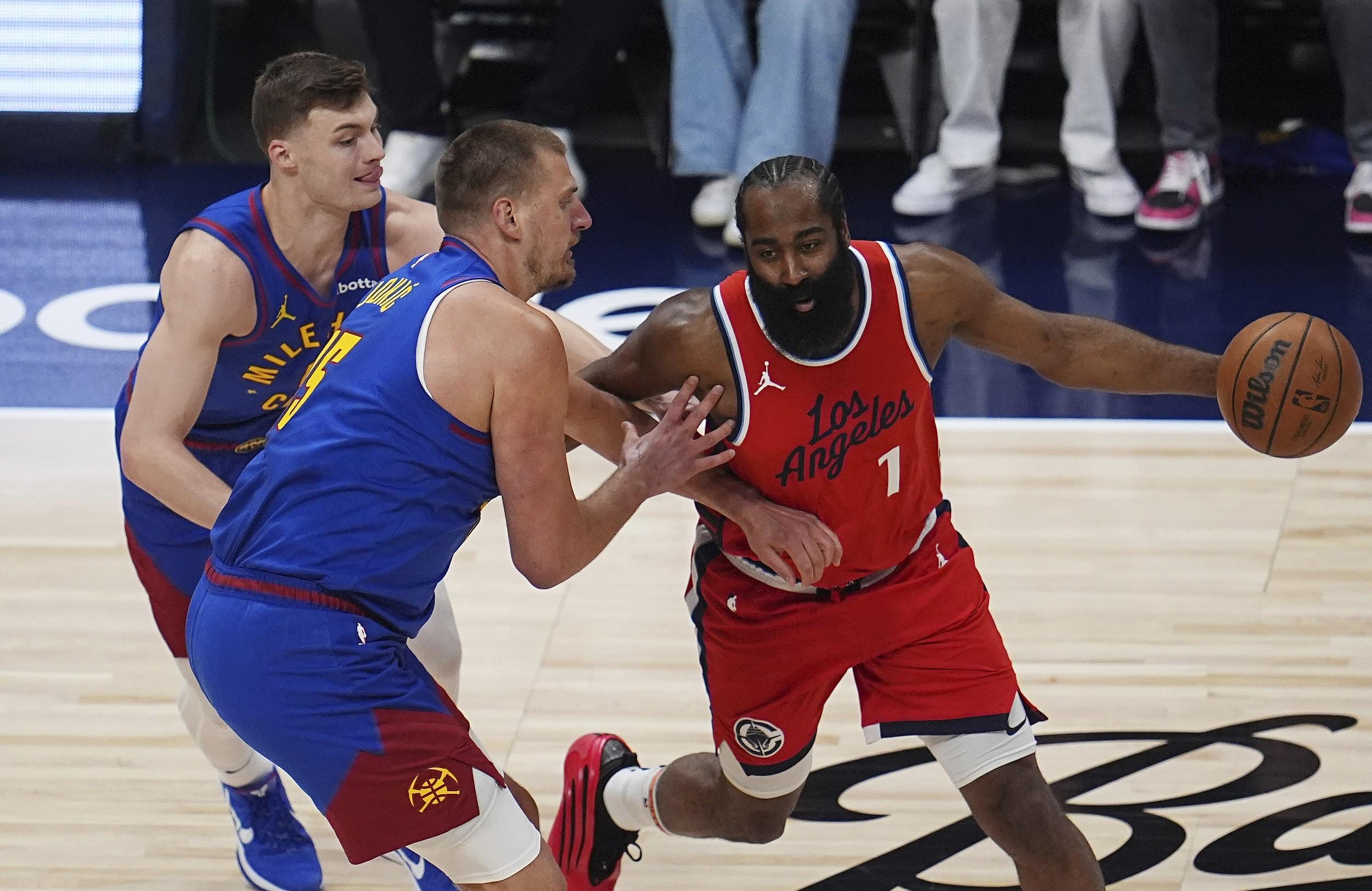 爱游戏登录入口-步行者逆转雄鹿，豪取两连胜