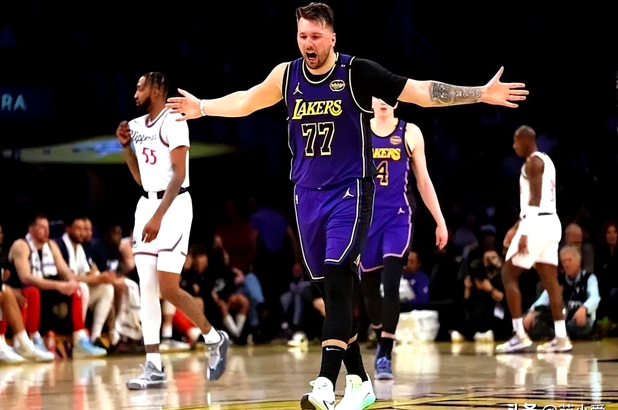 爱游戏官方入口-湖人轻取快船，取得四连胜